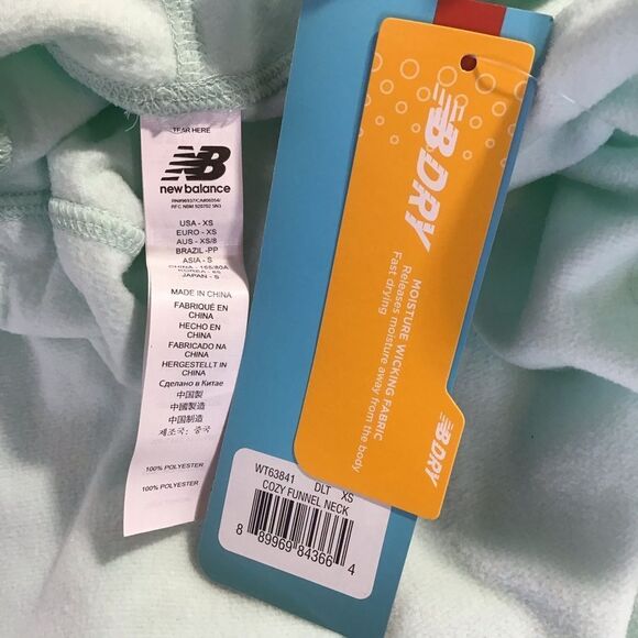 New New Balance Cozy Funnel Neck Fleece Top - Picture 3 of 6